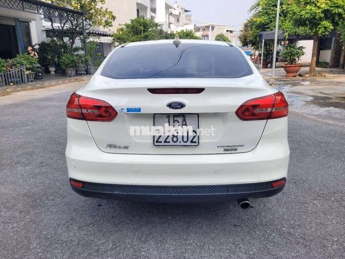 Ford Focus Ecoboost Titanium 2015 Trắng