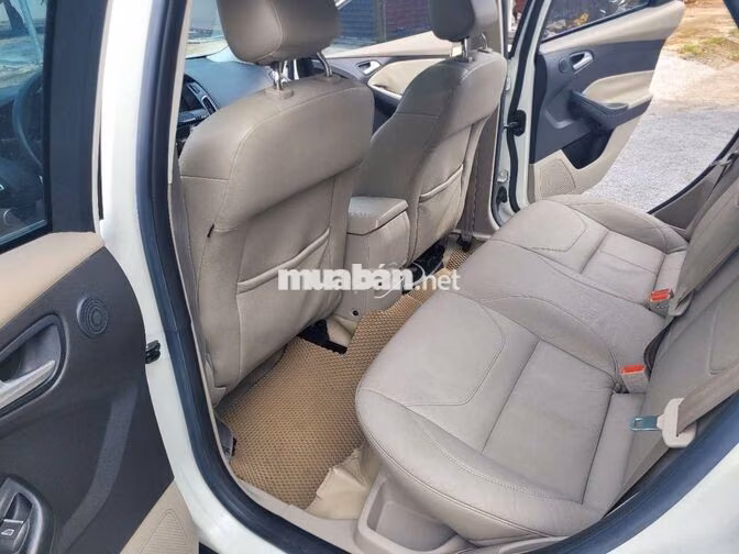 Ford Focus Ecoboost Titanium 2015 Trắng