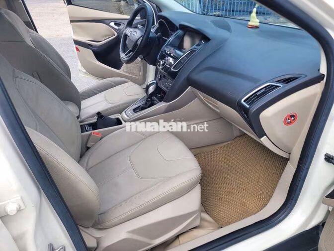 Ford Focus Ecoboost Titanium 2015 Trắng