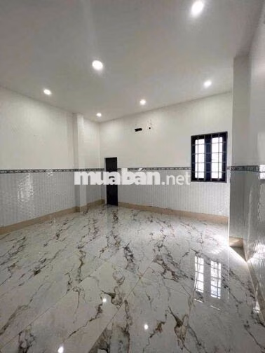 Nhà mới 3 lầu 10 phòng full máy lạnh KDC Diệu Hiền