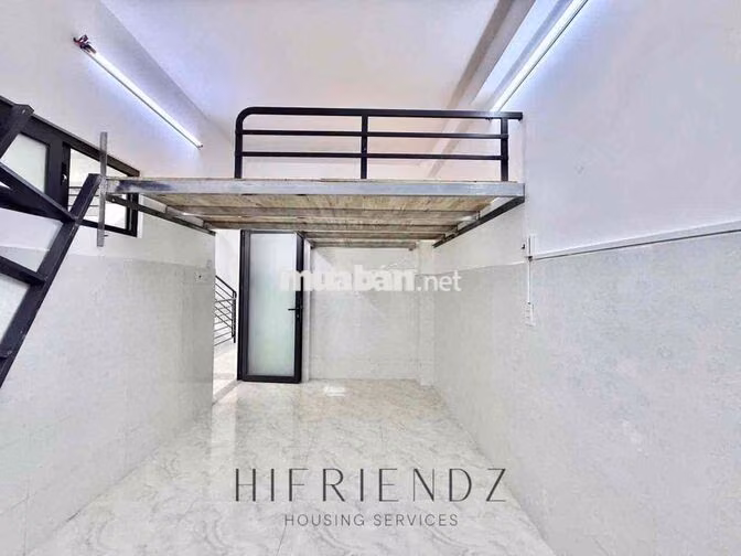 DUPLEX SIÊU SẠCH SẼ GẦN TRƯỜNG ĐẠI HỌC THANG MÁY GIỜ GIẤC TỰ DO