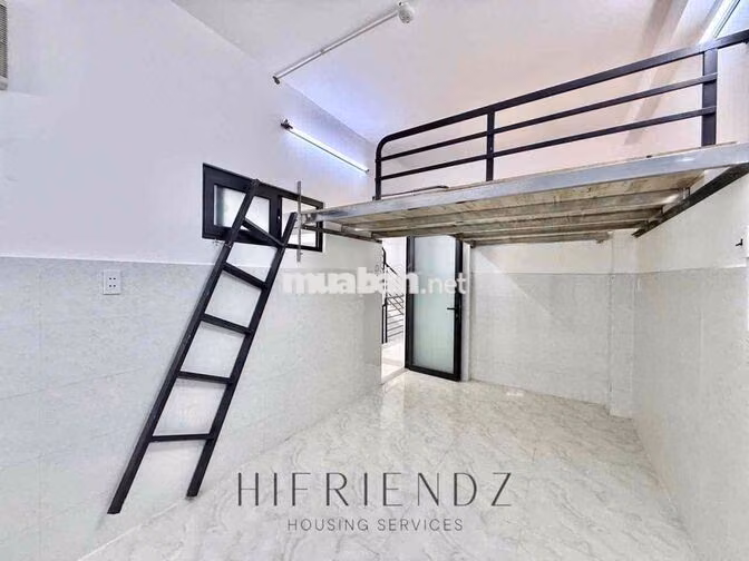 DUPLEX SIÊU SẠCH SẼ GẦN TRƯỜNG ĐẠI HỌC THANG MÁY GIỜ GIẤC TỰ DO