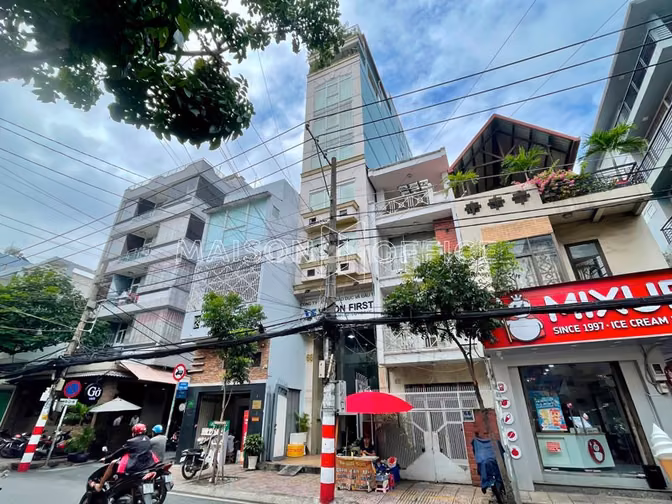 Cần Bán Nhà MT Vĩnh Hội 4x20m 4 tầng thuận tiện KD