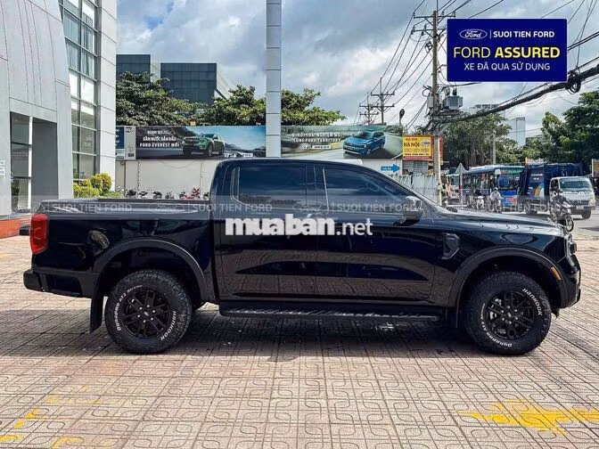 Ford Ranger XLS 4x2 AT 2025 Đen 19.545 km