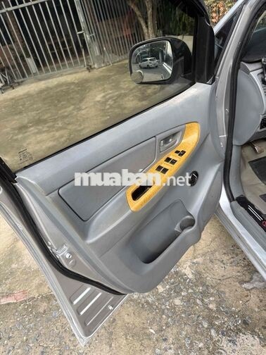 Toyota Innova J 2007 Số sàn Bạc