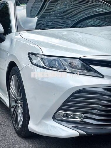 Toyota Camry 2.0G 2021 Trắng 70000 km