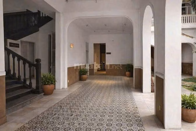Cho thuê nhà MT Lý Chính Thắng, 2 tầng, 355m², sân vườn,180 tr/th