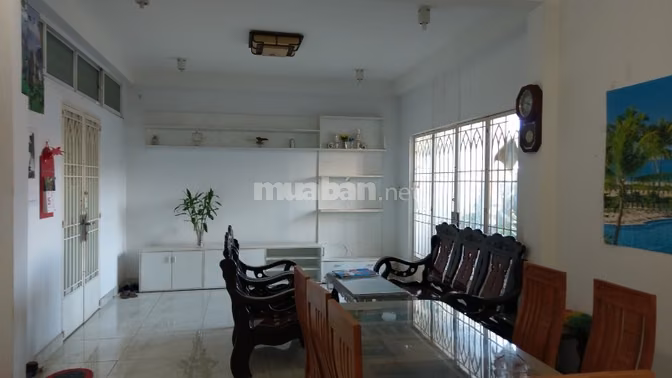 Căn hộ chung cư 114 m2, 3PN view đẹp, giá 9 Triệu/tháng