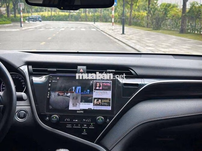 Toyota Camry 2.0G 2021 Trắng 70000 km