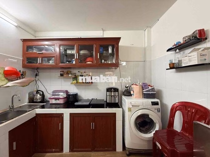 HÀNG HIẾM CHỈ 3.3 TỶ - 4.2*7M . 1 LẦU - SHR CN ĐỦ- P15- TÂN BÌNH
