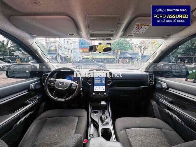 Ford Ranger XLS 4x2 AT 2025 Đen 19.545 km
