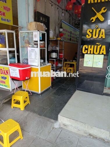 tuyển ngươi đứng bán banh