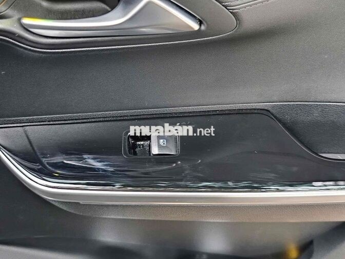 Hyundai Custin 2.0T Cao cấp 2023 một chủ đi lướt