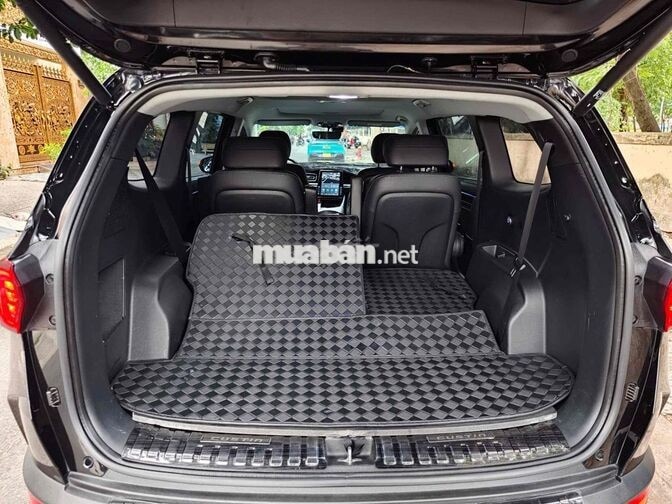 Hyundai Custin 2.0T Cao cấp 2023 một chủ đi lướt