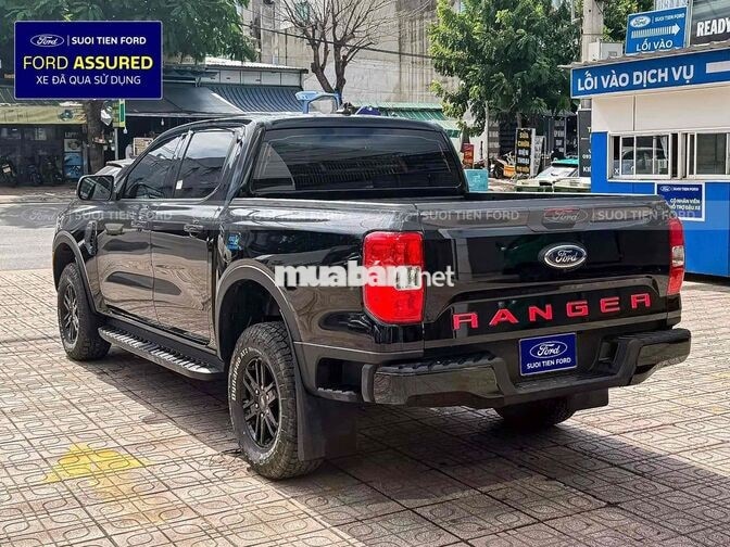 Ford Ranger XLS 4x2 AT 2025 Đen 19.545 km