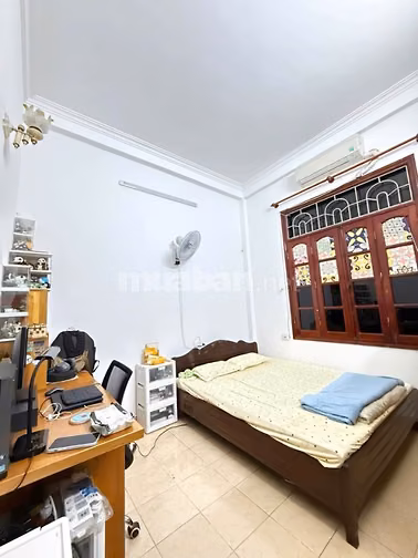 Cần bán nhà phố Giảng Võ, 40m2, khu phân lô, xây chắc chắn, ở ngay
