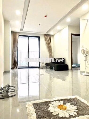 CHO THUÊ CĂN HỘ 3PN CÓ NỘI THẤT KHÁ ĐẦY ĐỦ A&T SKY GARDEN GIÁ 11TR9