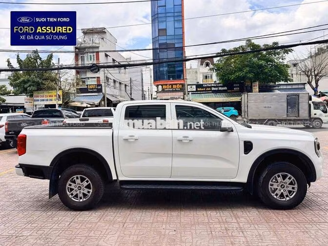 Ford Ranger XLS 4x2 AT 2025 Trắng