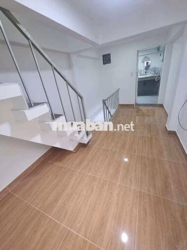 NHÀ 3PN, 3WC , 3 TẦNG SD 150M2. Q1