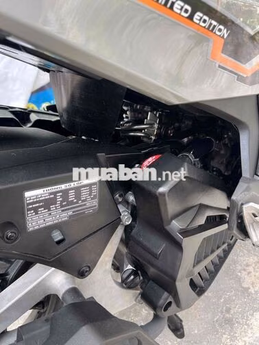 Honda AB150 Xám Zin