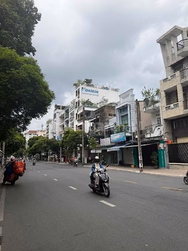 CHỈ 11 TỶ  SỞ HỮU NGAY NHÀ MẶT TIỀN LÃNH BINH THĂNG, QUẬN 11 