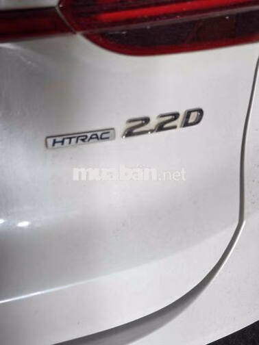 Hyundai Santa Fe HTRAC 2.2D Trắng 7 chỗ