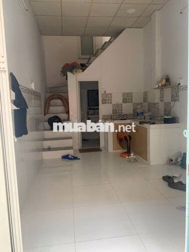 Nhà Nguyên Căn 1 Trệt 1 Lầu 1 PN lớn, có sẵn bếp, Ngay Chợ Bà Chiểu