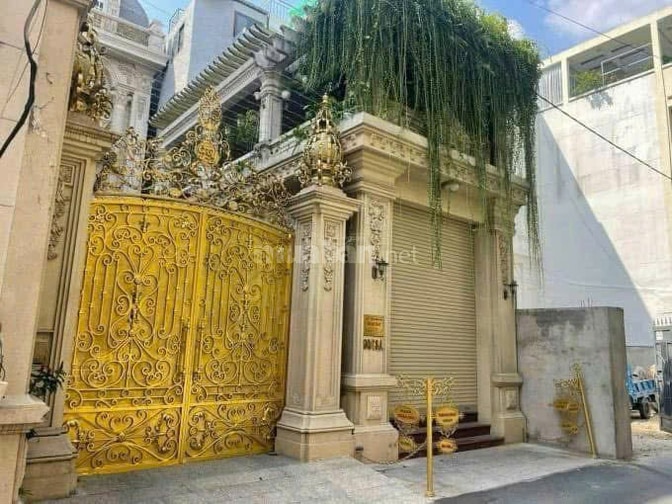 Biệt thự mini ngay Hồ Con Rùa - Phố Phạm Ngọc Thạch - DT: 7.5*11, vuôn