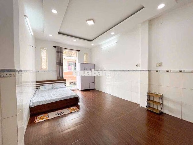 CHÍNH CHỦ CHO THUÊ PHÒNG RỘNG 40M2 - BAN CÔNG - FULL NỘI THẤT -ĐẦM SEN