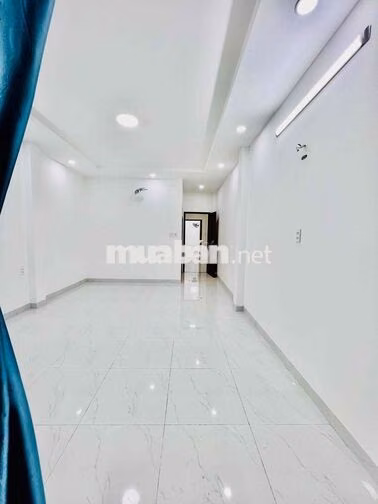 Cho Thuê Nhà Nguyên Căn Mới Sân Rộng Ôtô 1Trệt 2Lầu 4Pn 4Wc Hẻm Tải