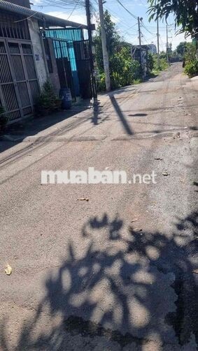 cho thuê nhà trống suốt 1/ quách điêu sạch sẽ rộng rãi làm nghề xe tải