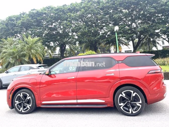 VinFast VF9 Plus 2024 Đỏ 6 chỗ 600 km