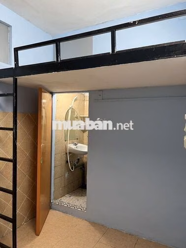 Phòng Nơ Trang Long ngay gần cầu Bình Lợi, WC riêng, giờ giấc tự do