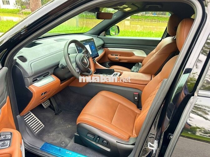 VinFast VF9 Plus 2024 Pin CATL Đen