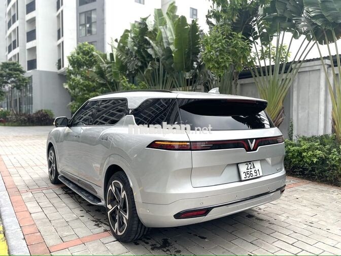 VinFast VF9 Plus 2025 Bạc 7 chỗ 2000km
