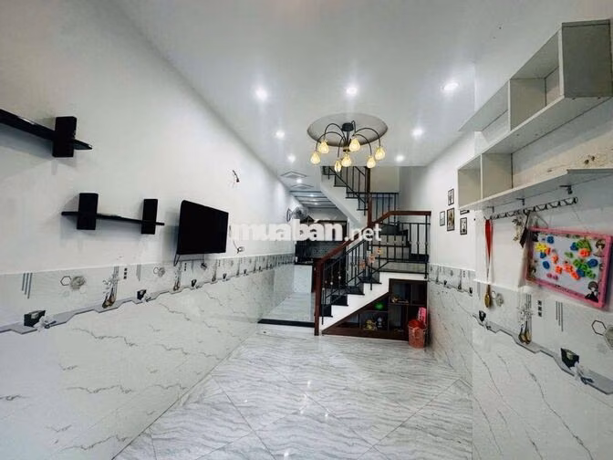 Ngộp Bán Nhỉnh 2 Tỷ / Kiếm Nhà Vừa Ở Vừa Kinh Doanh , Ô Tô Thông