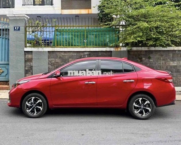 Toyota Vios G 2025 4100 km Đỏ