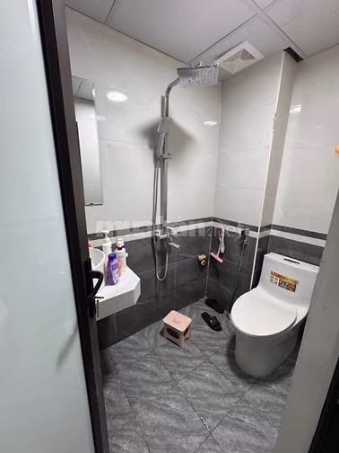 Bán gấp nhà Đại La, Hai Bà Trưng 32m2, 5 tầng mới 3PN, sổ đỏ CC,6,95tỷ