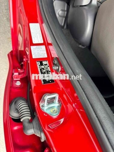 Toyota Vios G 2025 4100 km Đỏ