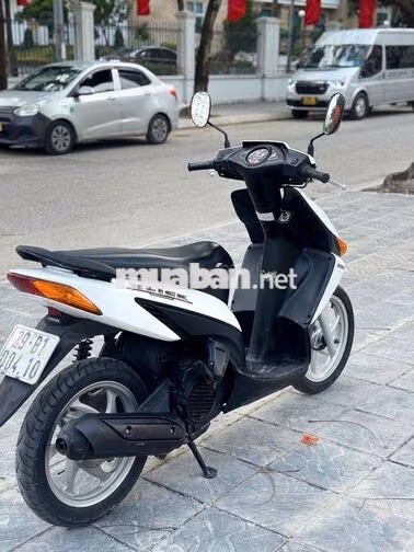 Honda Click Trắng Tiết kiệm xăng đời cuối