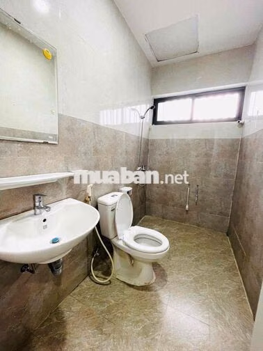 Chính chủ cho thuê căn hộ 1 PN mặt tiền Ngô Quyền full nội thất