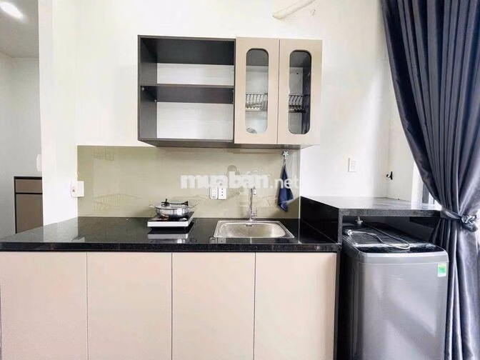 Chính chủ cho thuê căn hộ 1 PN mặt tiền Ngô Quyền full nội thất