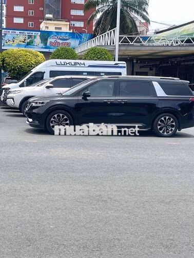 Kia Carnival Signature 2024 Máy dầu 62430 km Đen