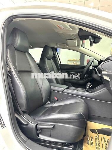 Mazda 3 Luxury 2022 Trắng