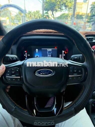 Ford Ranger Wildtrak 2023 Đỏ 2V km Đaklak