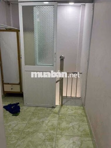Cho thuê nhà nguyên căn, giá chỉ bằng ở trọ. Gía 4,5 tr. Có nội thất