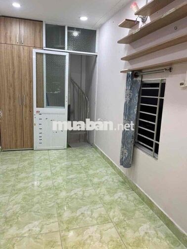 Cho thuê nhà nguyên căn, giá chỉ bằng ở trọ. Gía 4,5 tr. Có nội thất
