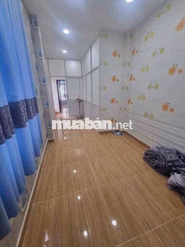 Nhà trệt 2 Lầu, 3PN 3VS, có Máy Lạnh - Võ Văn Kiệt Q.1