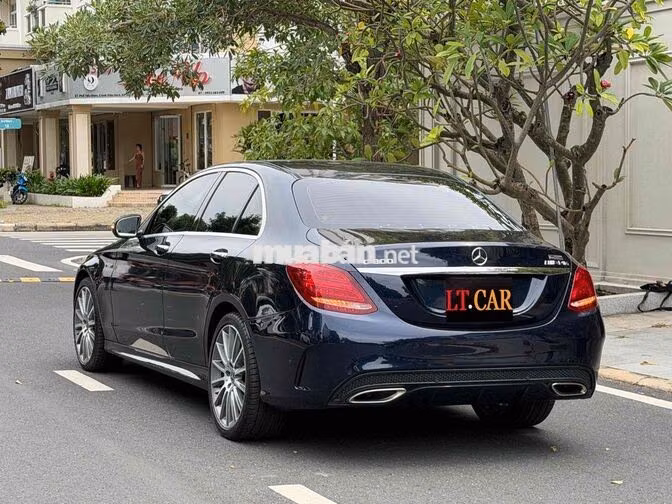 Mercedes C300 AMG 2017 Xanh đen 54.000 km