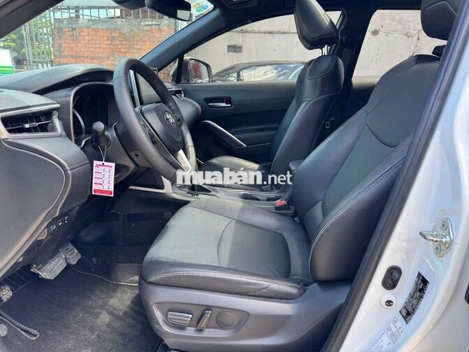 Toyota Corolla Cross 2021 1.8V, màu trắng,8v2 km